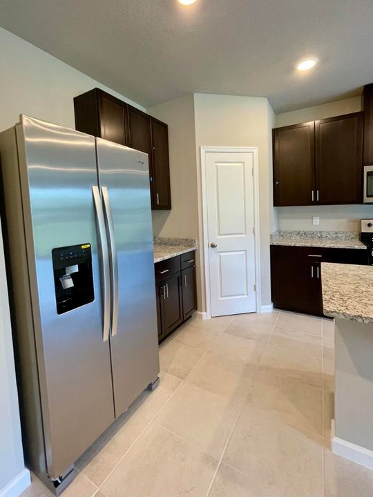 Active With Contract: $2,700 (3 beds, 2 baths, 1635 Square Feet)