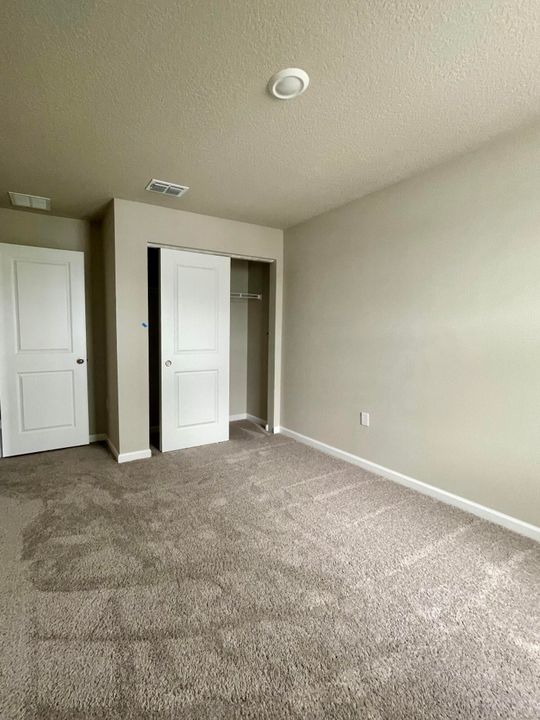 Active With Contract: $2,700 (3 beds, 2 baths, 1635 Square Feet)