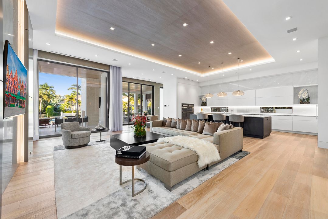For Sale: $19,995,000 (6 beds, 8 baths, 8862 Square Feet)