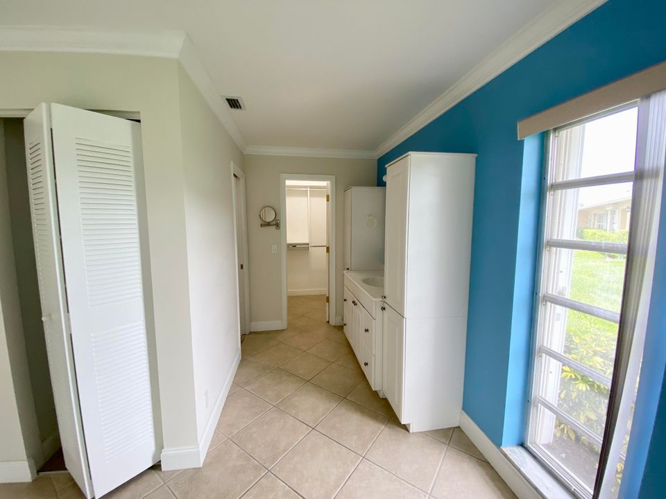 For Sale: $209,999 (2 beds, 2 baths, 1167 Square Feet)