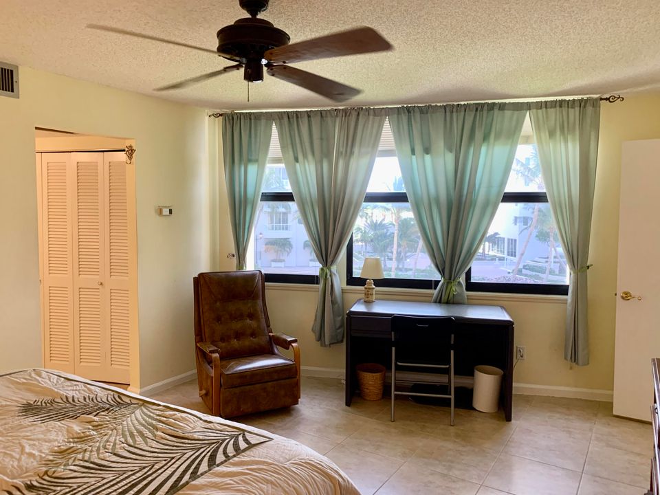 For Rent: $4,500 (2 beds, 2 baths, 1219 Square Feet)