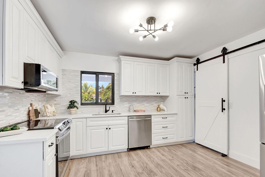 Active With Contract: $575,000 (3 beds, 2 baths, 1517 Square Feet)