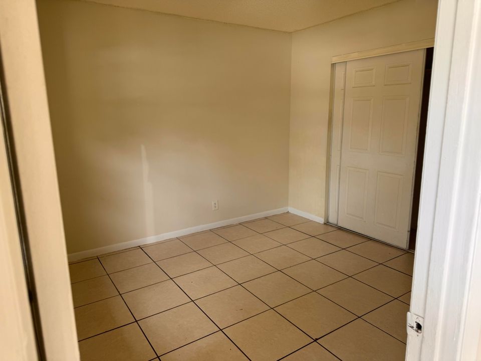For Rent: $2,500 (3 beds, 2 baths, 1190 Square Feet)