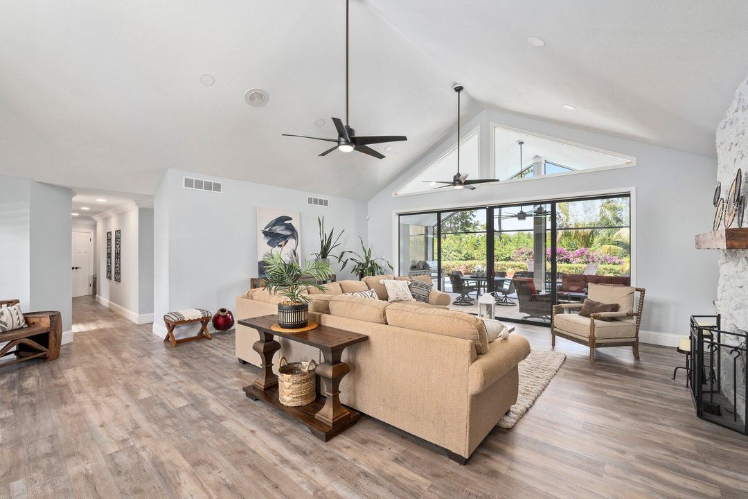 For Sale: $1,000,000 (3 beds, 4 baths, 3494 Square Feet)