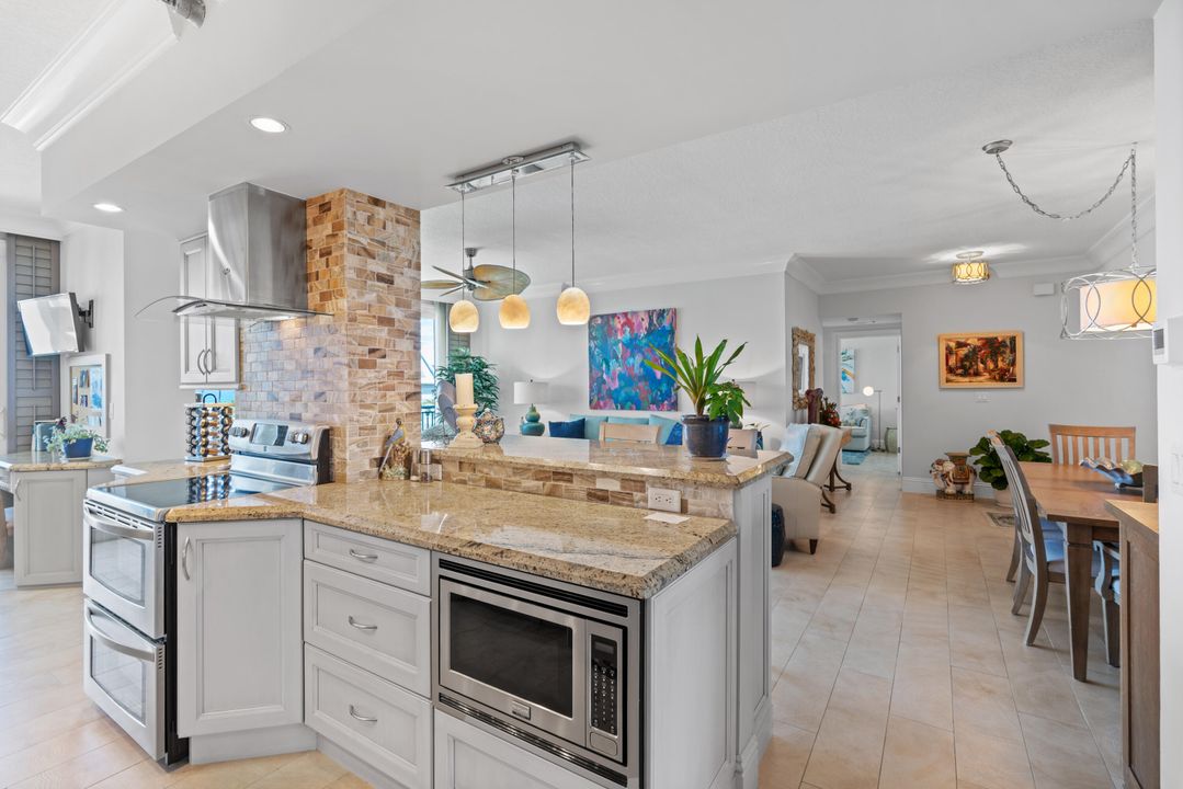 For Sale: $1,695,000 (3 beds, 2 baths, 1682 Square Feet)