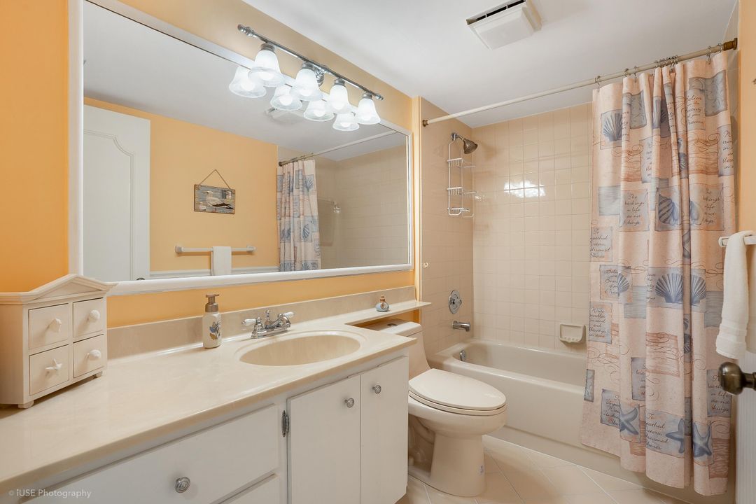 For Sale: $338,000 (2 beds, 2 baths, 1385 Square Feet)