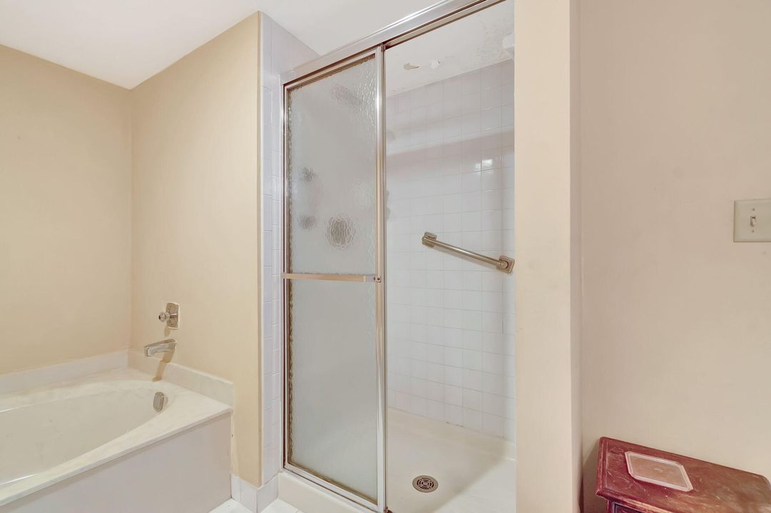 For Sale: $69,000 (2 beds, 2 baths, 1521 Square Feet)