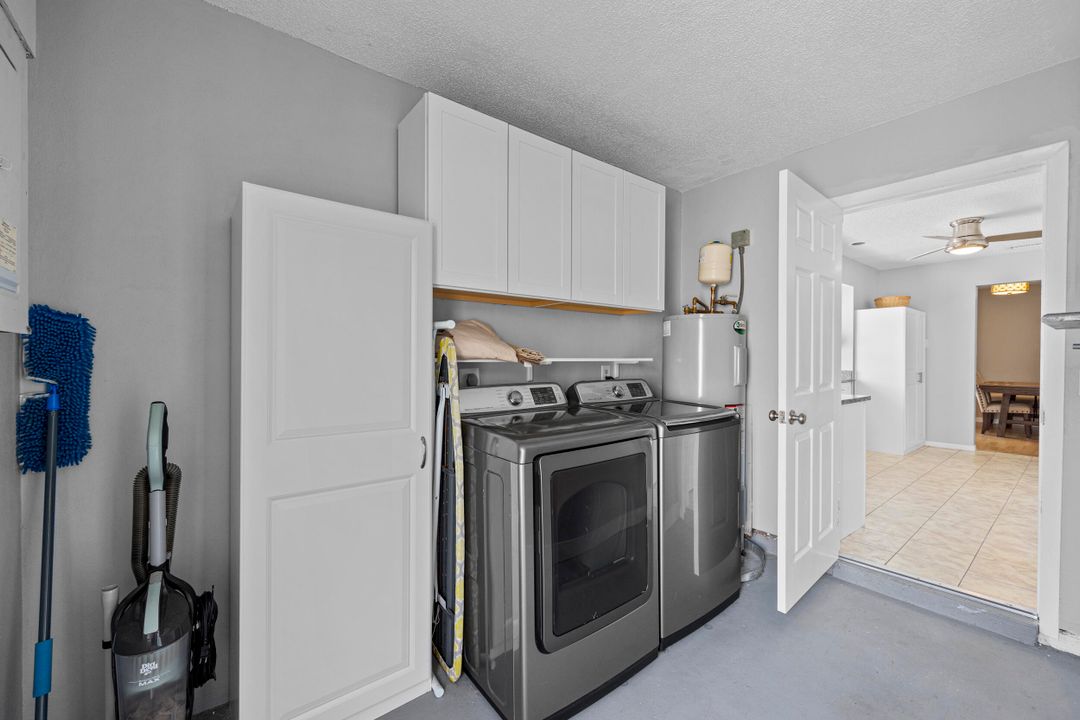 Active With Contract: $345,000 (2 beds, 2 baths, 1123 Square Feet)
