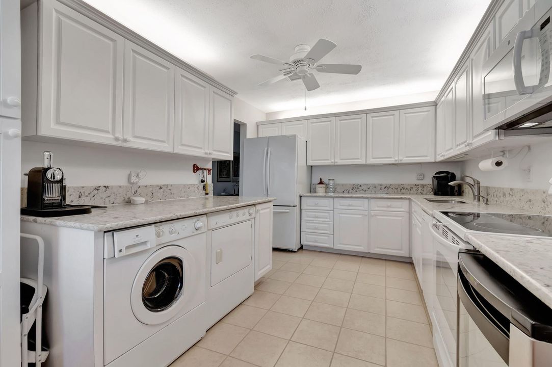 For Sale: $94,900 (2 beds, 2 baths, 1661 Square Feet)