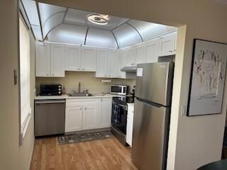 For Sale: $174,900 (2 beds, 2 baths, 907 Square Feet)