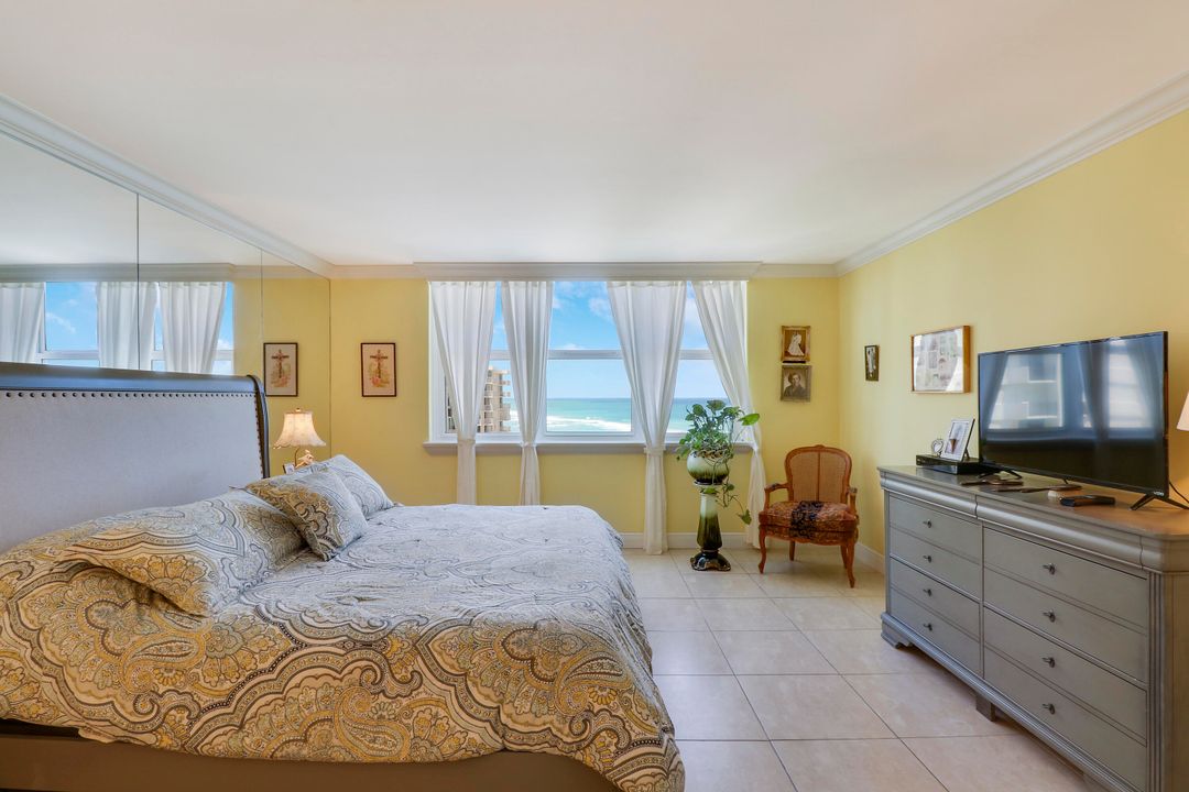 For Sale: $774,900 (2 beds, 2 baths, 1400 Square Feet)