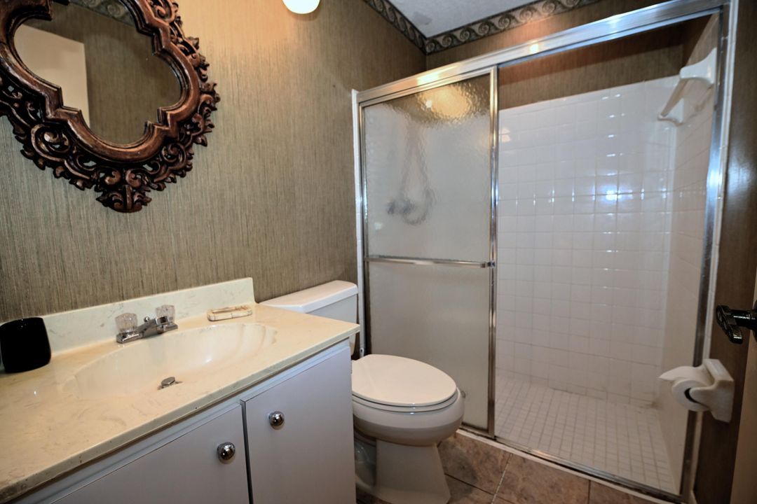 For Sale: $320,000 (2 beds, 2 baths, 1217 Square Feet)
