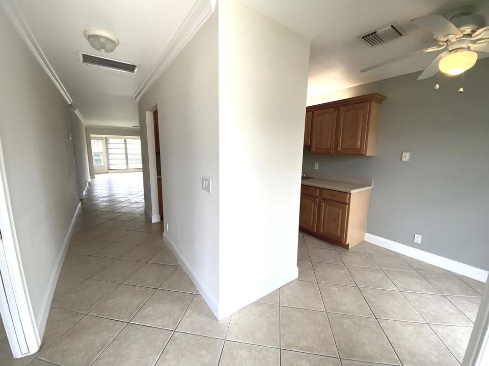 For Sale: $209,999 (2 beds, 2 baths, 1167 Square Feet)