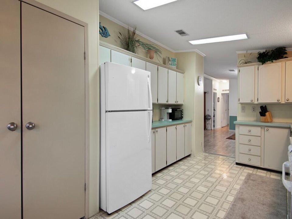 For Sale: $185,000 (3 beds, 2 baths, 1510 Square Feet)