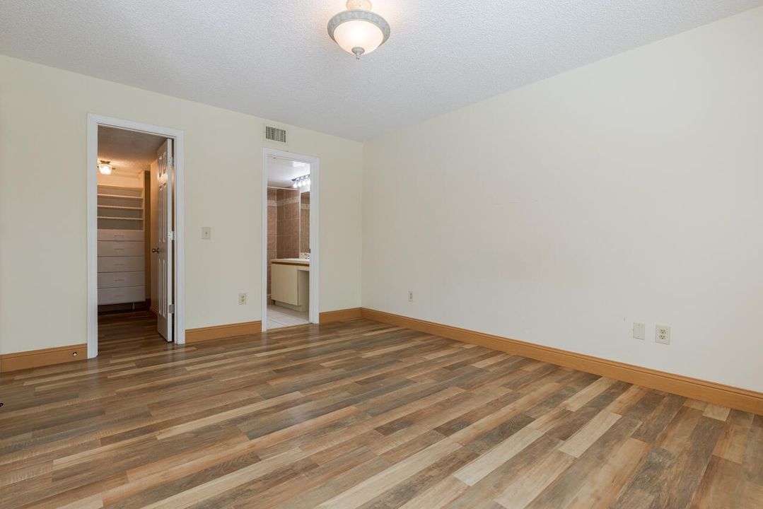 For Sale: $249,000 (2 beds, 2 baths, 1177 Square Feet)