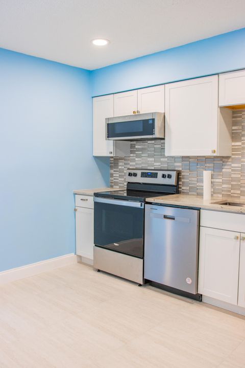 Active With Contract: $1,799 (1 beds, 1 baths, 5200 Square Feet)