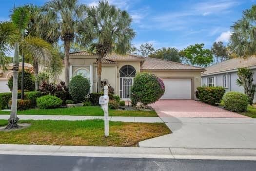 For Sale: $499,900 (3 beds, 2 baths, 2316 Square Feet)