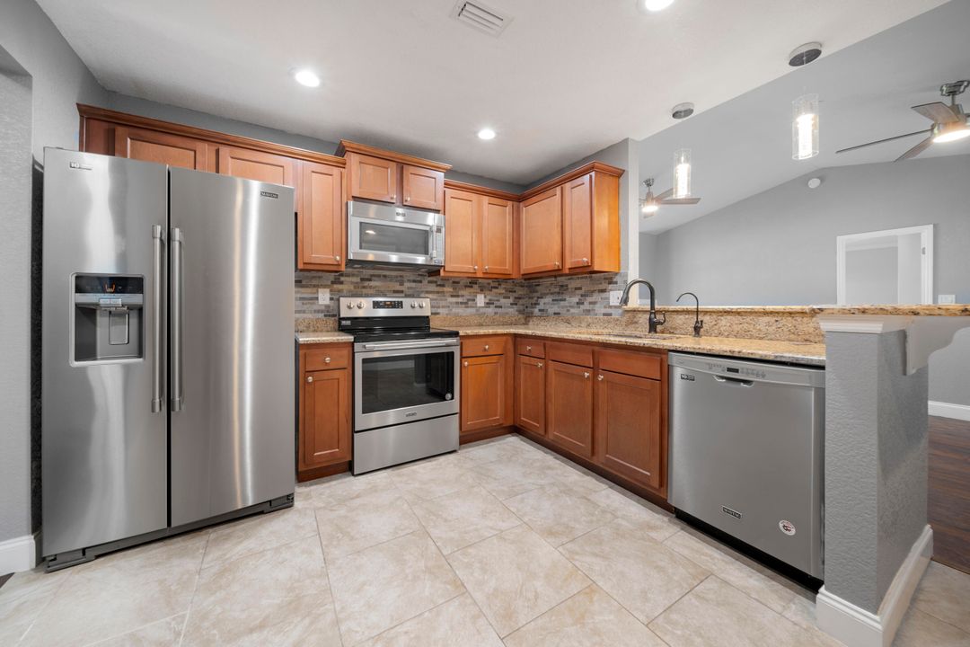 For Sale: $426,000 (3 beds, 2 baths, 1725 Square Feet)