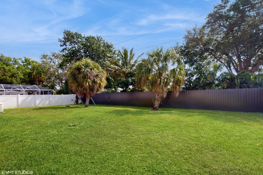 For Sale: $499,000 (4 beds, 2 baths, 2014 Square Feet)