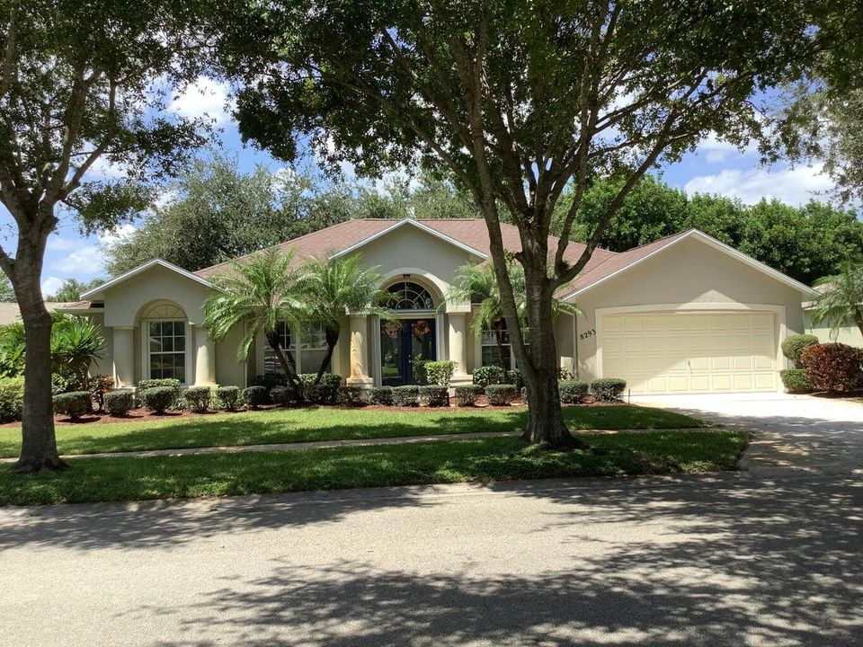 Recently Sold: $400,000 (3 beds, 2 baths, 1882 Square Feet)