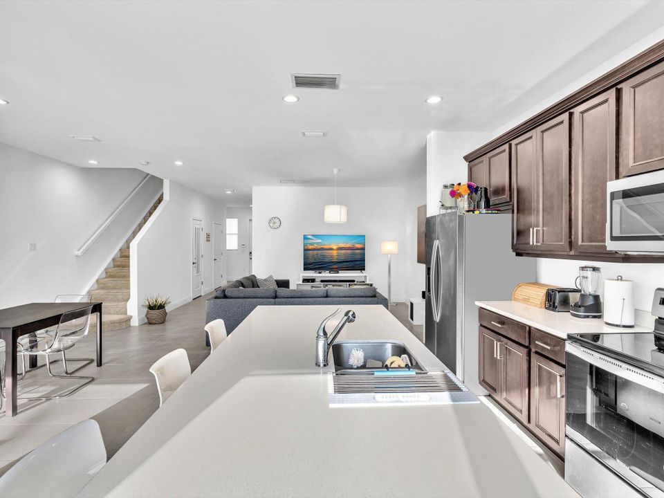 For Sale: $649,000 (3 beds, 2 baths, 1831 Square Feet)