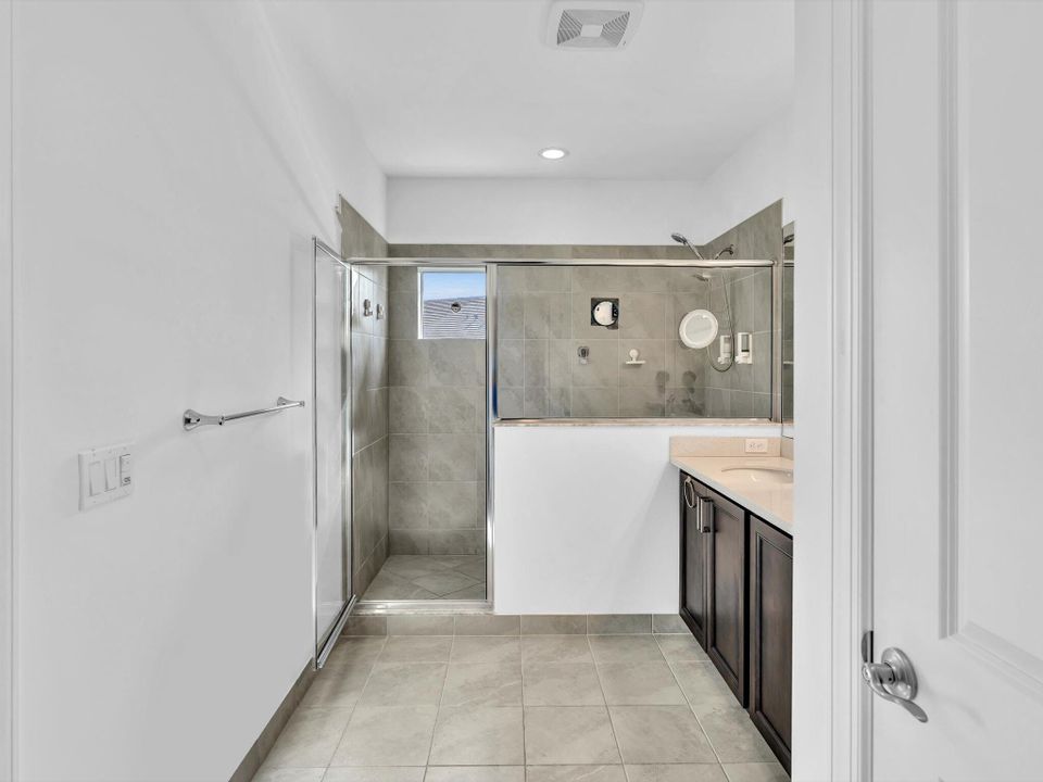 For Sale: $649,000 (3 beds, 2 baths, 1831 Square Feet)