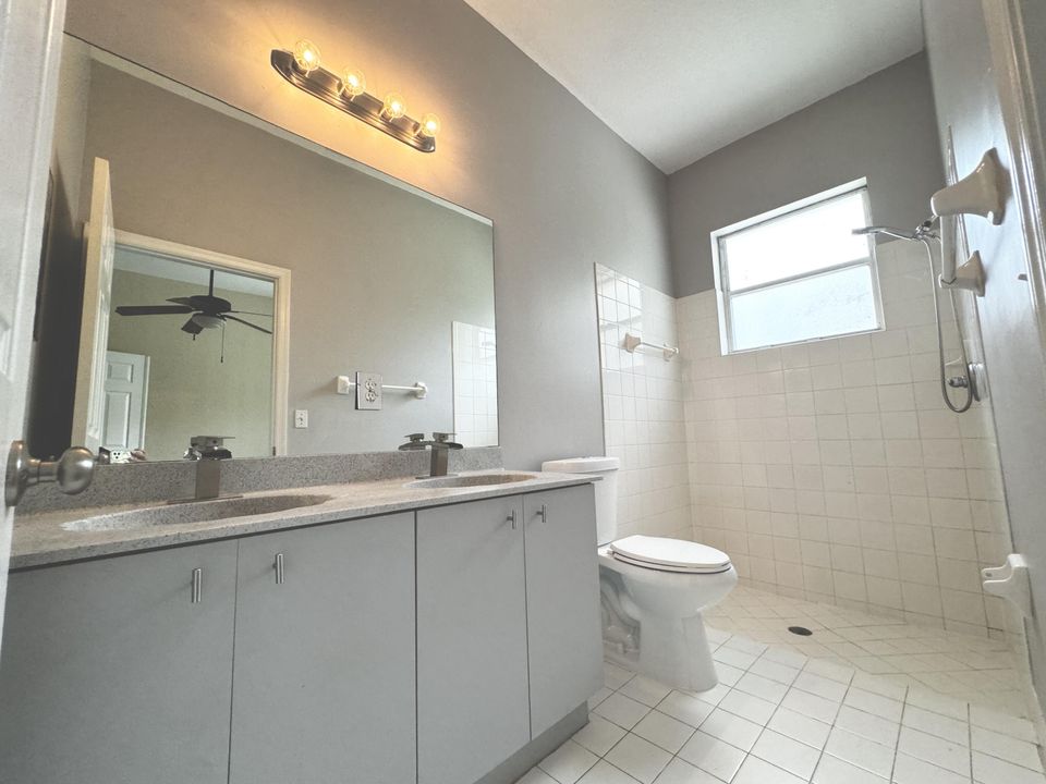For Sale: $425,000 (3 beds, 2 baths, 1464 Square Feet)