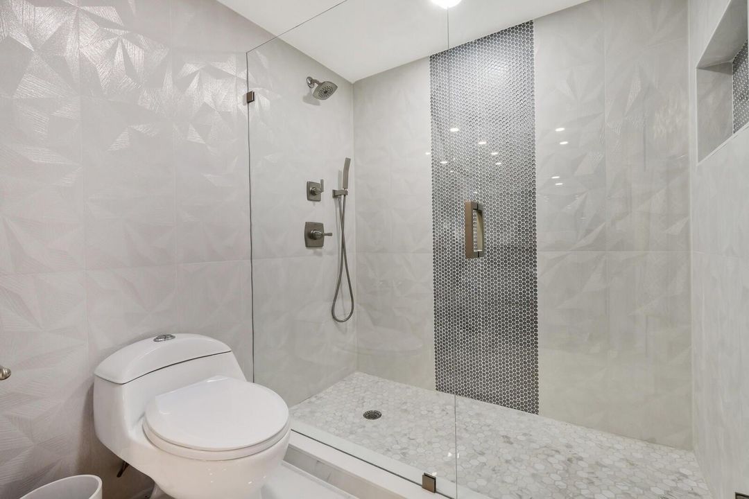 待售: $199,900 (2 贝兹, 2 浴室, 1156 平方英尺)