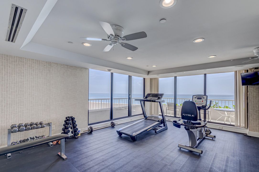 Active With Contract: $898,000 (2 beds, 2 baths, 2000 Square Feet)