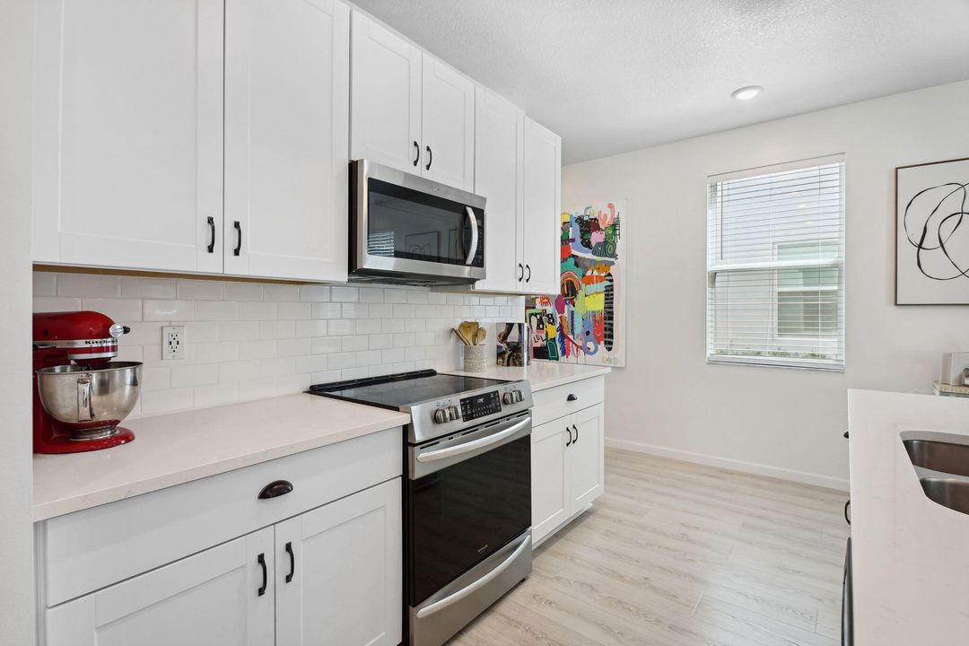 For Sale: $589,500 (3 beds, 2 baths, 1758 Square Feet)