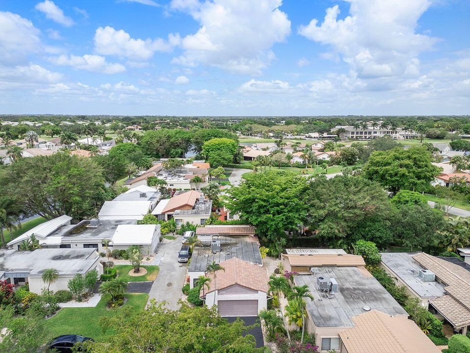 Active With Contract: $339,000 (2 beds, 2 baths, 1667 Square Feet)