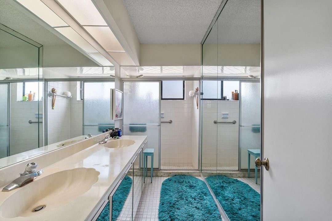 合同活跃: $339,000 (2 贝兹, 2 浴室, 1667 平方英尺)