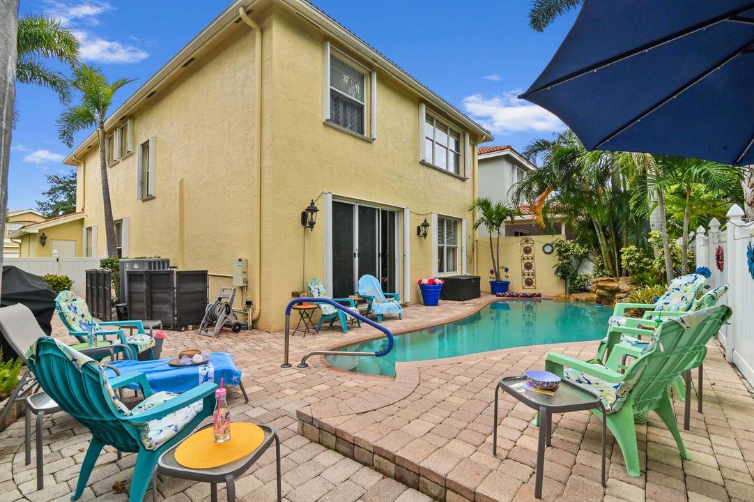 For Sale: $625,000 (5 beds, 3 baths, 2674 Square Feet)