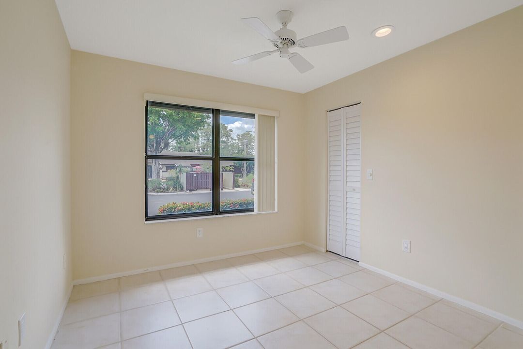For Rent: $2,250 (2 beds, 2 baths, 1298 Square Feet)