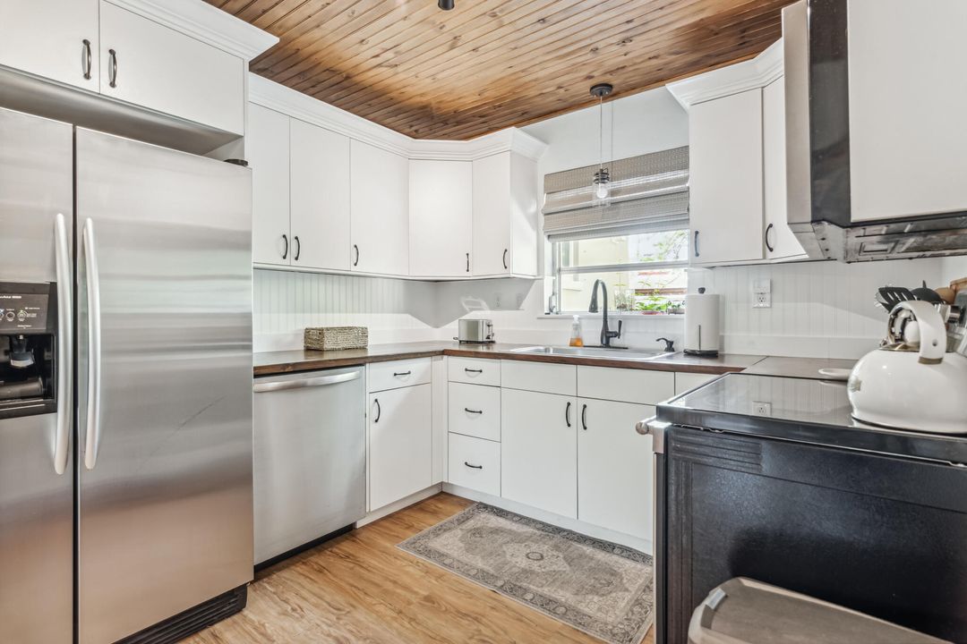 For Sale: $629,000 (3 beds, 2 baths, 1220 Square Feet)