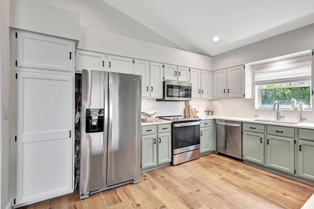 Active With Contract: $665,000 (3 beds, 2 baths, 1945 Square Feet)