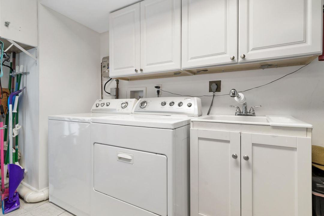 For Sale: $1,298,000 (3 beds, 2 baths, 1813 Square Feet)
