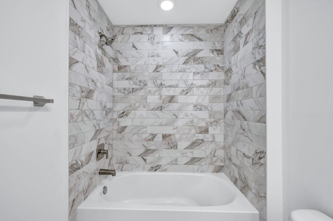 待售: $370,000 (3 贝兹, 2 浴室, 1748 平方英尺)