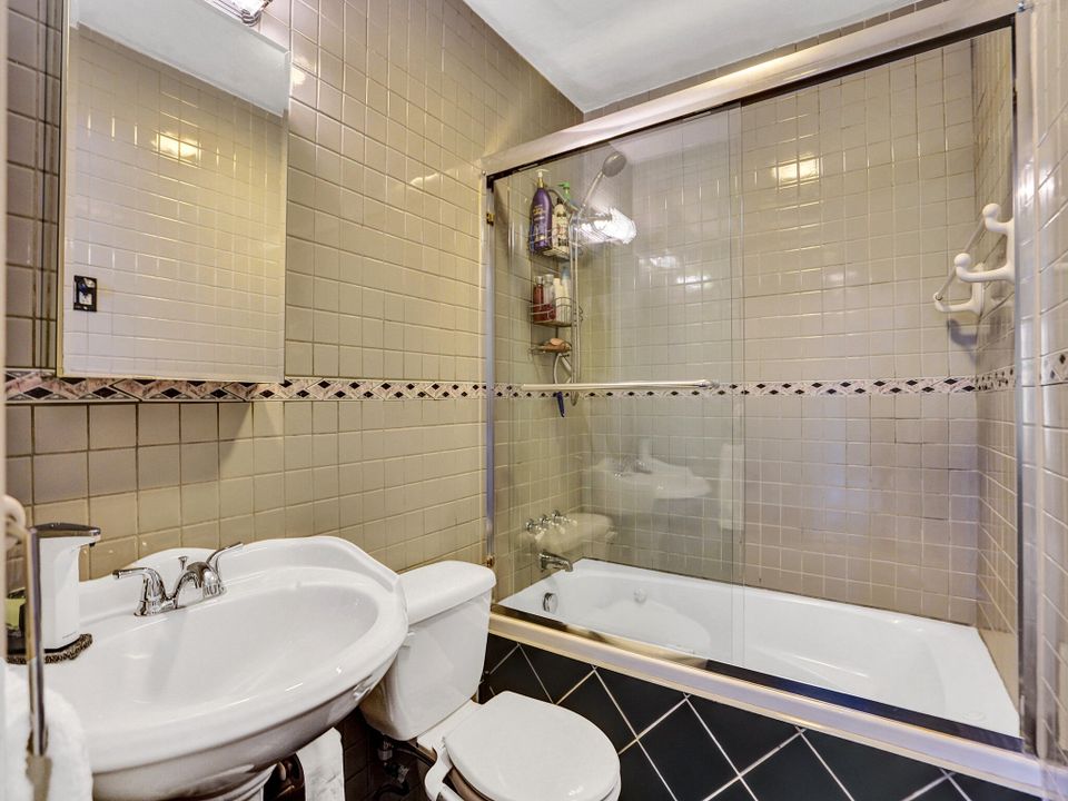 待售: $675,000 (3 贝兹, 2 浴室, 1393 平方英尺)