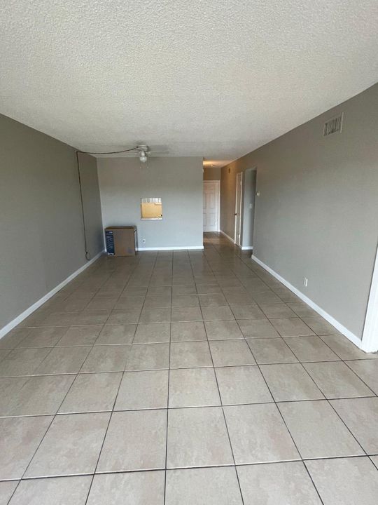 For Rent: $1,850 (2 beds, 2 baths, 1020 Square Feet)