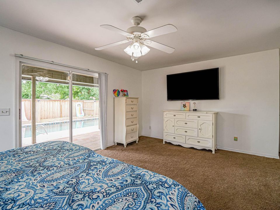 Active With Contract: $382,000 (4 beds, 3 baths, 1799 Square Feet)