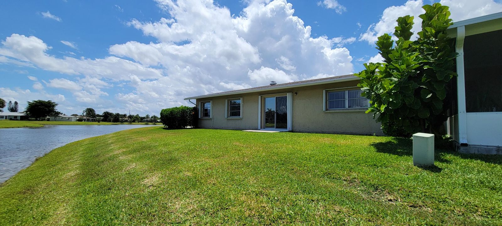 For Sale: $420,000 (2 beds, 2 baths, 1512 Square Feet)