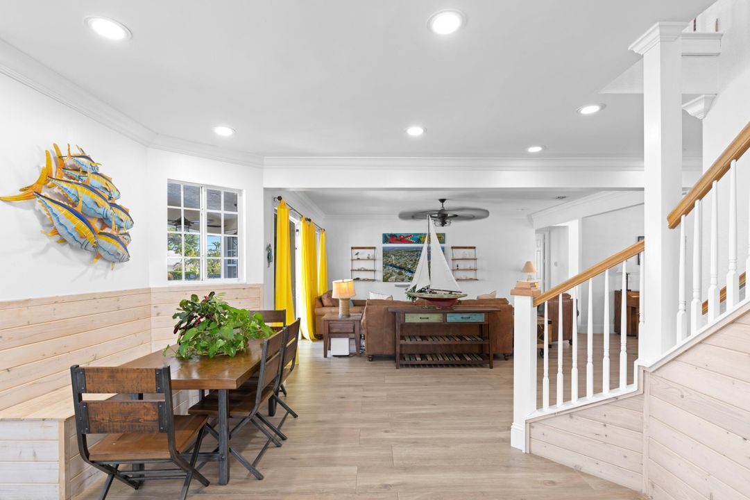 Active With Contract: $2,000,000 (5 beds, 4 baths, 4466 Square Feet)