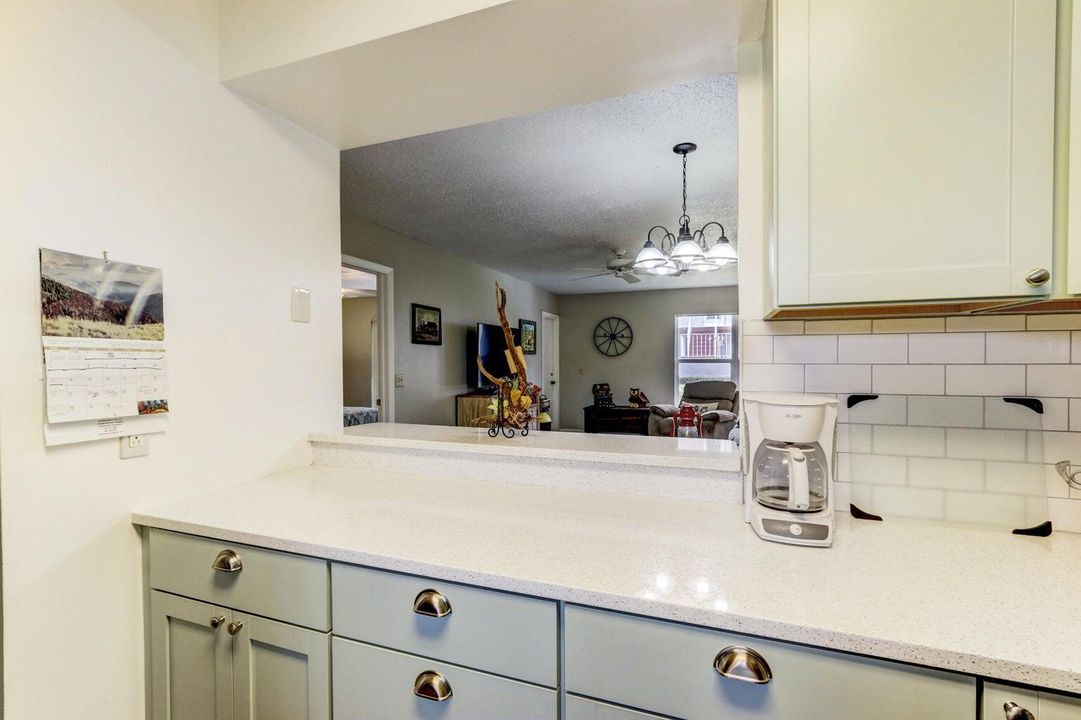 Active With Contract: $142,500 (1 beds, 1 baths, 660 Square Feet)