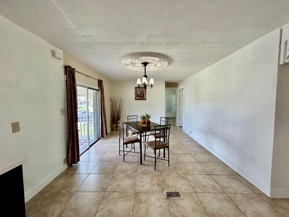 Active With Contract: $182,000 (2 beds, 2 baths, 1344 Square Feet)