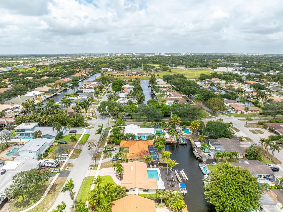 For Sale: $859,900 (3 beds, 2 baths, 1658 Square Feet)