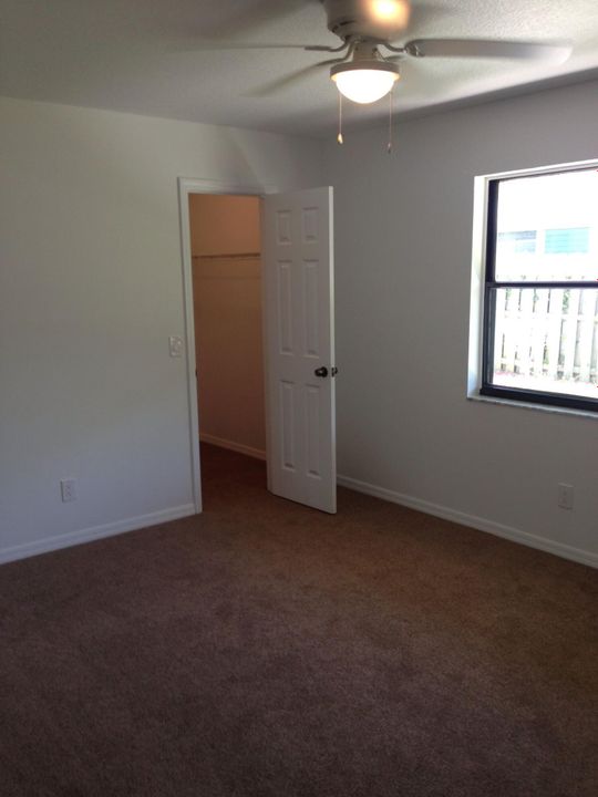 For Rent: $2,100 (2 beds, 5 baths, 1125 Square Feet)