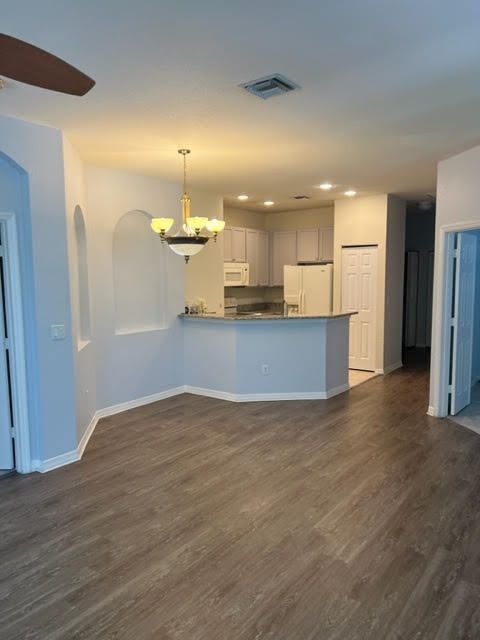 For Rent: $3,500 (3 beds, 2 baths, 1630 Square Feet)