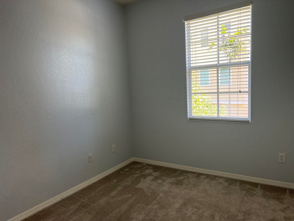 For Rent: $3,500 (3 beds, 2 baths, 1630 Square Feet)