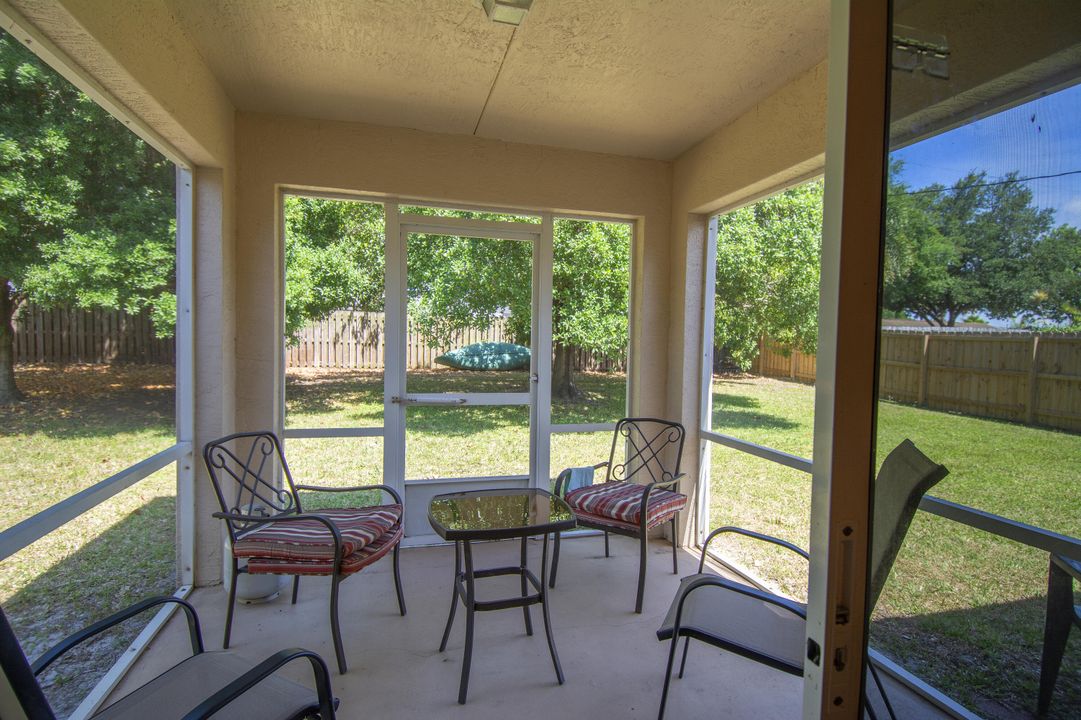 Active With Contract: $359,900 (3 beds, 2 baths, 1410 Square Feet)